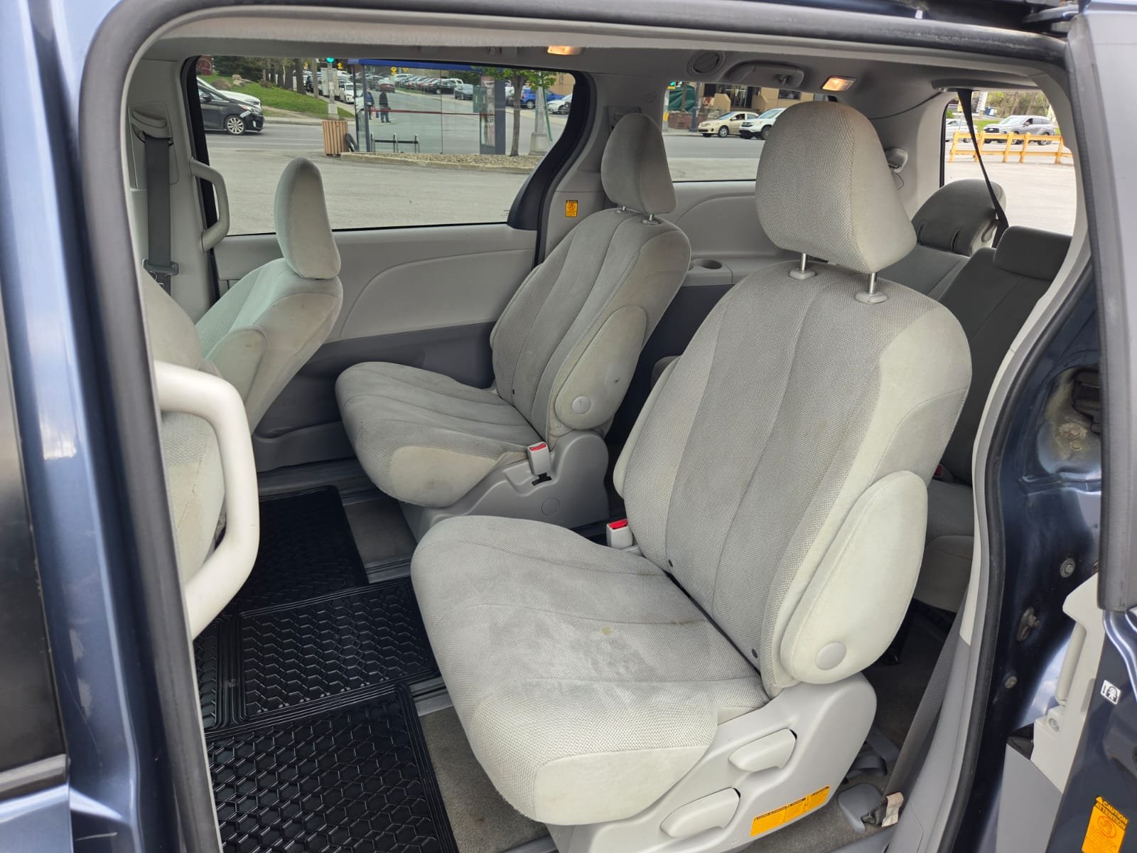 2013 Toyota Sienna 143000Km