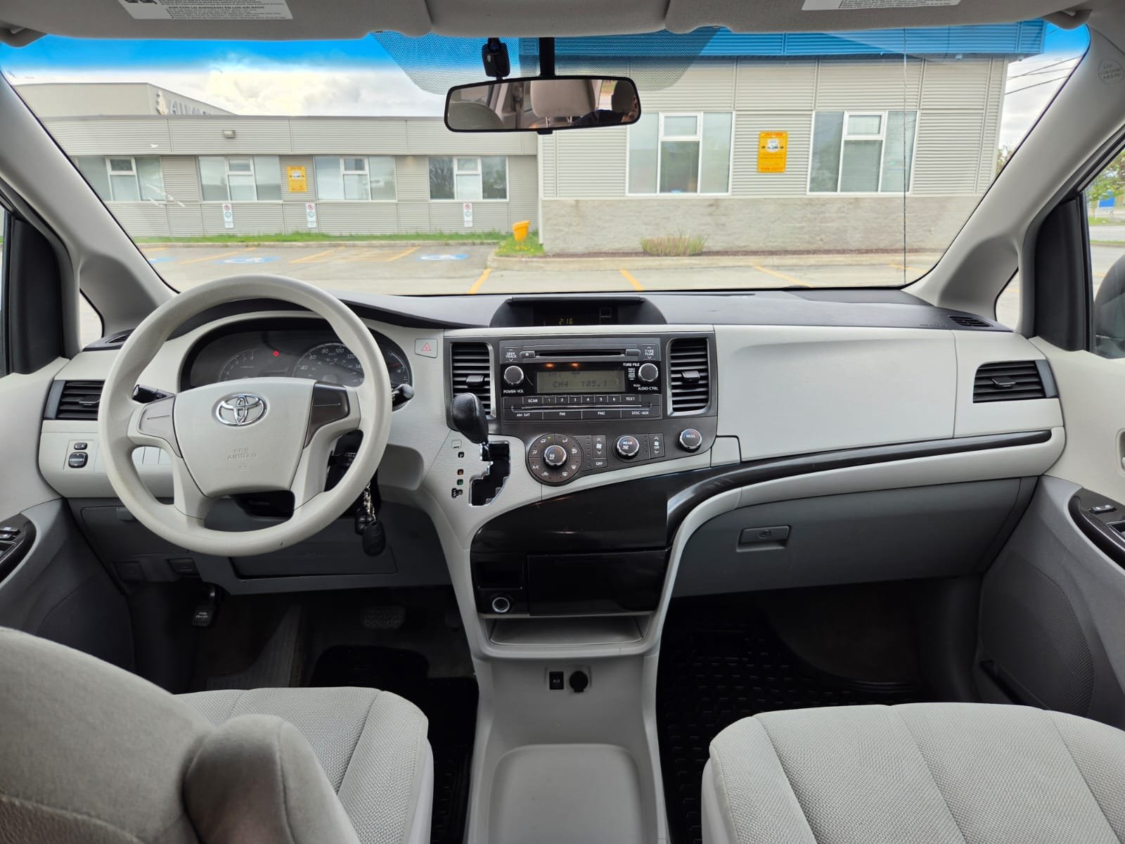 2013 Toyota Sienna 143000Km