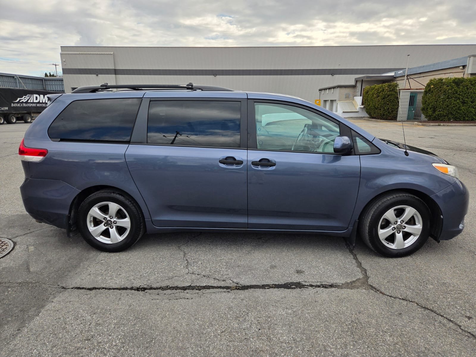 2013 Toyota Sienna 143000Km