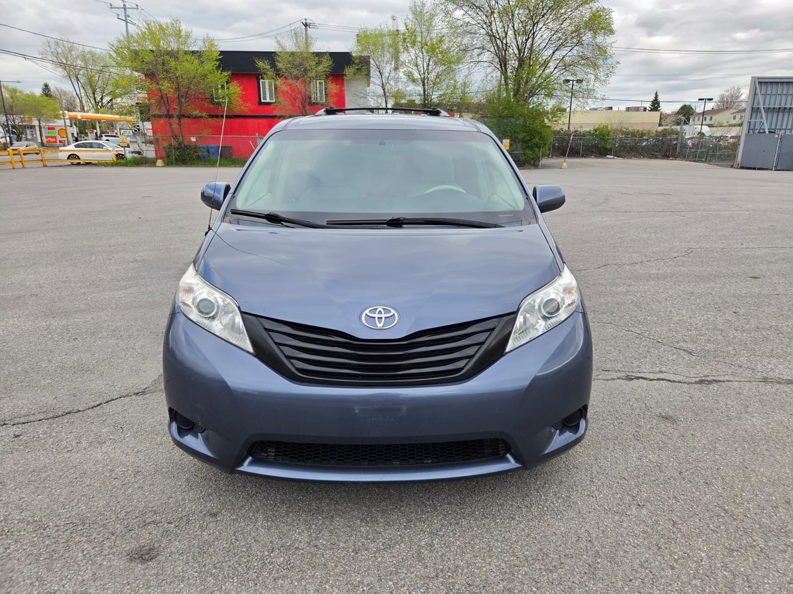 2013 Toyota Sienna 143000Km