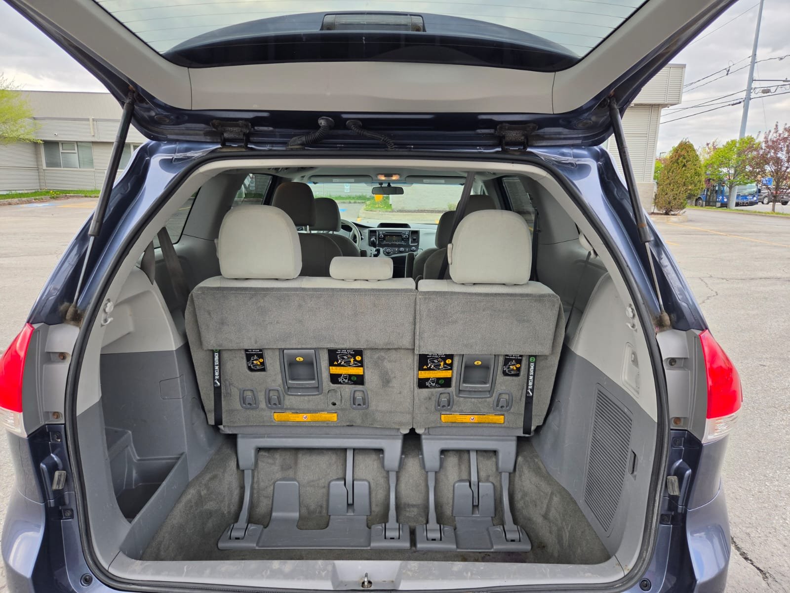 2013 Toyota Sienna 143000Km