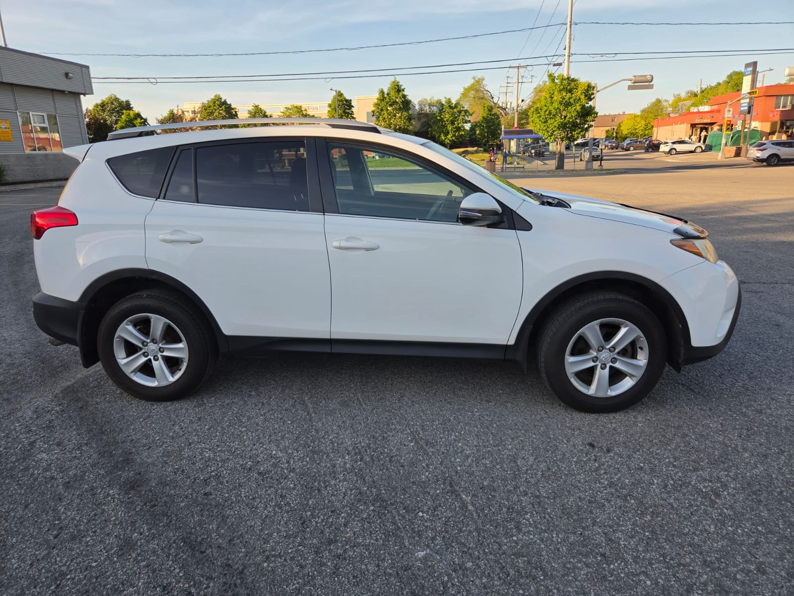 2014 Toyota Rav4 XLE 160000 Km