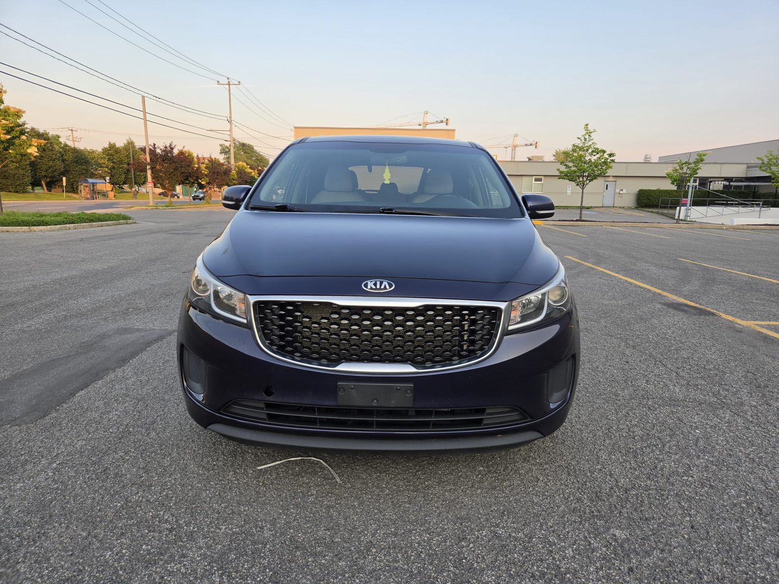 2018 Kia sedona lx 8 places