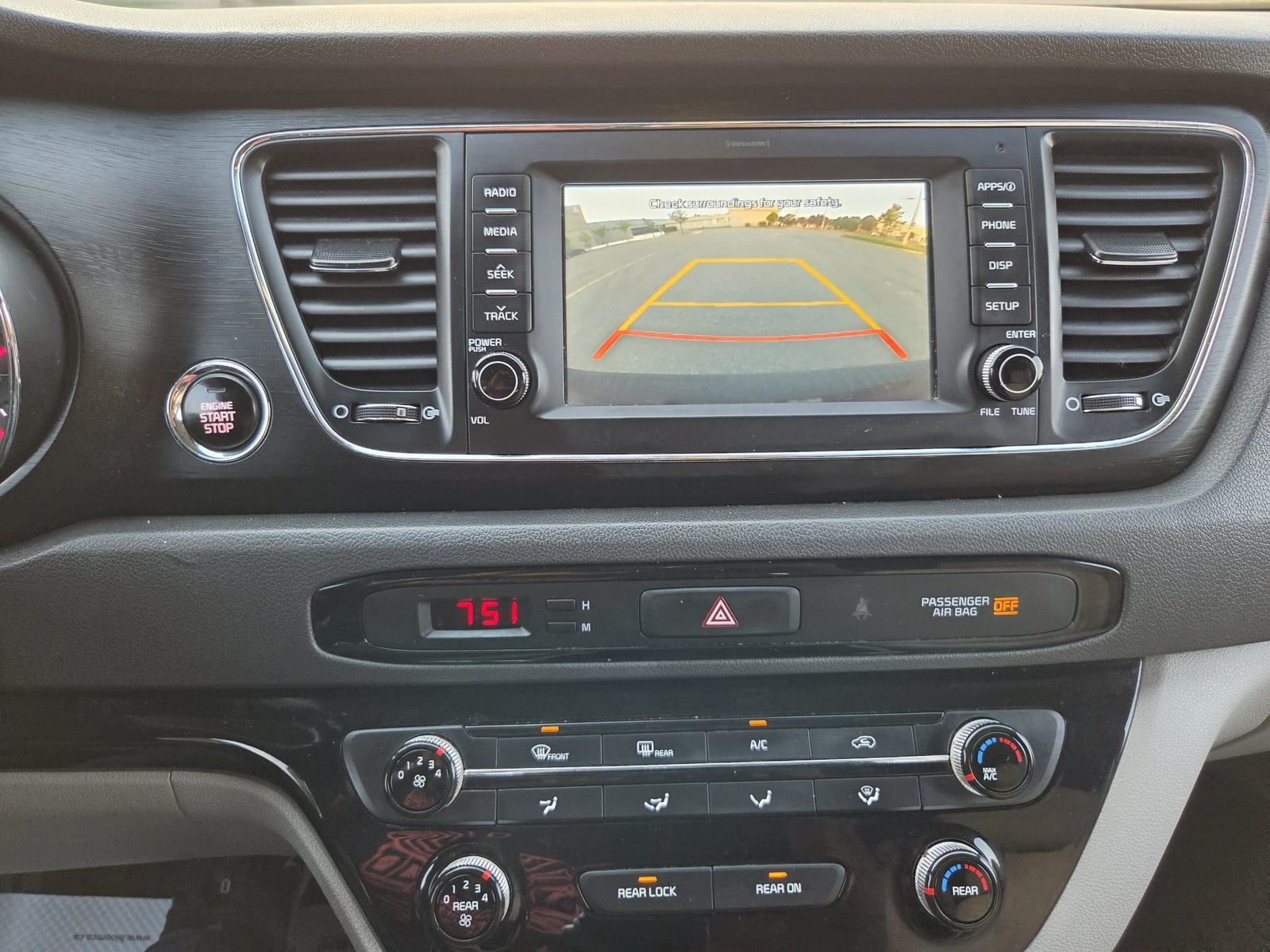 2018 Kia sedona lx 8 places