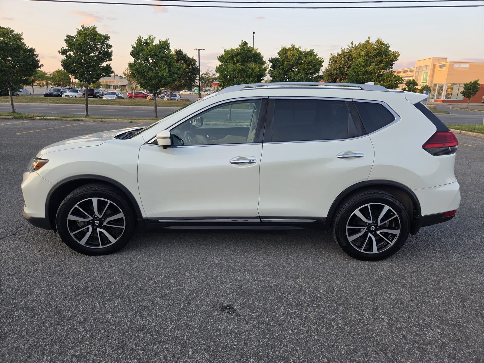 2017 Nissan rogue sl 148000 Km