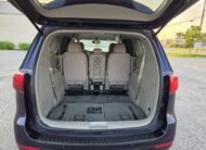 2018 Kia sedona lx 8 places