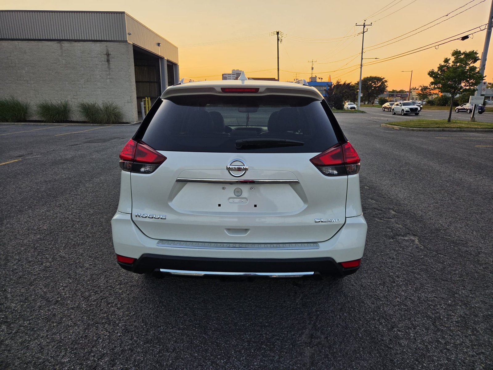 2017 Nissan rogue sl 148000 Km
