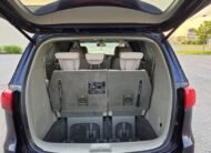 2018 Kia sedona lx 8 places