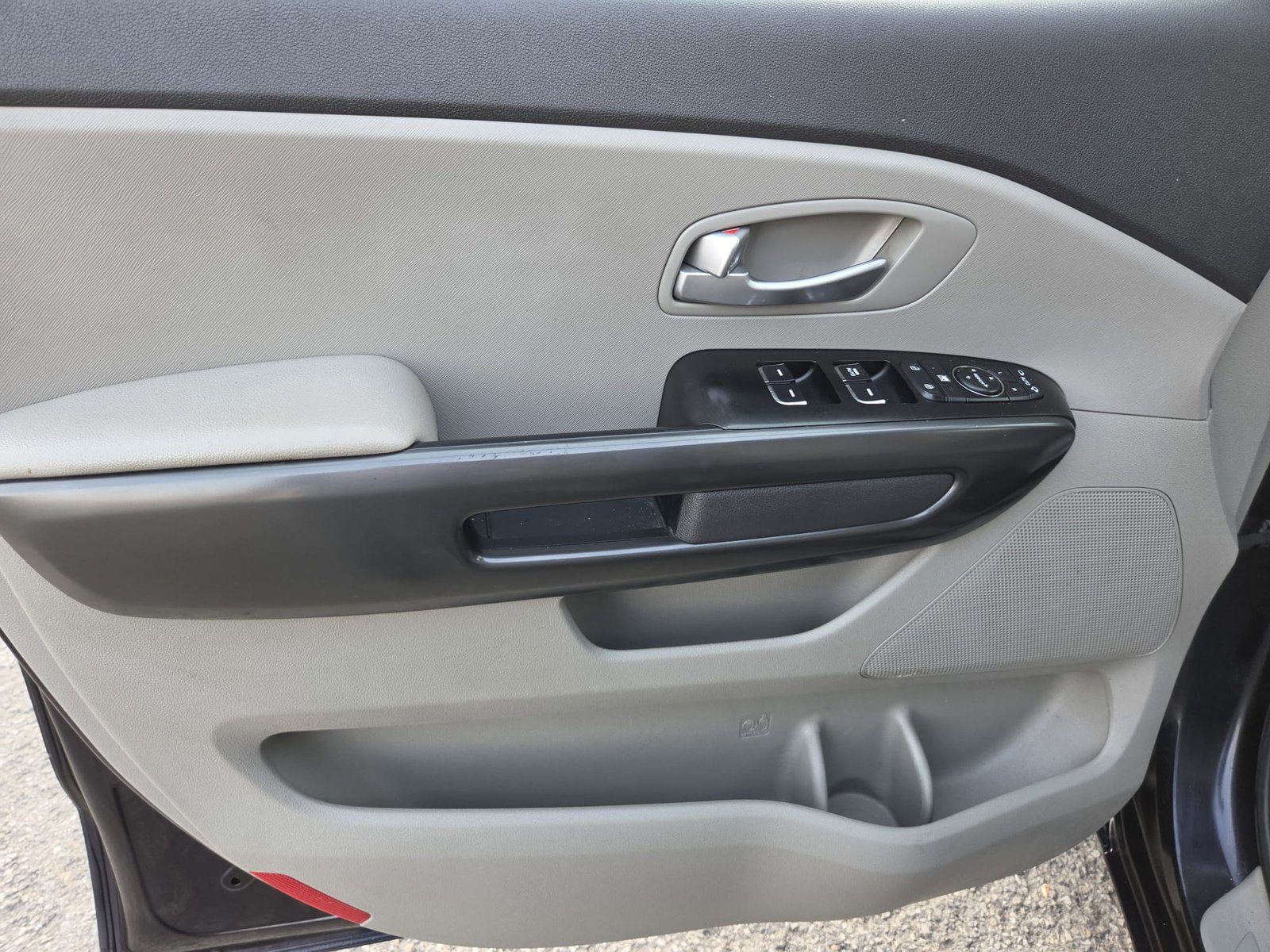 2018 Kia sedona lx 8 places