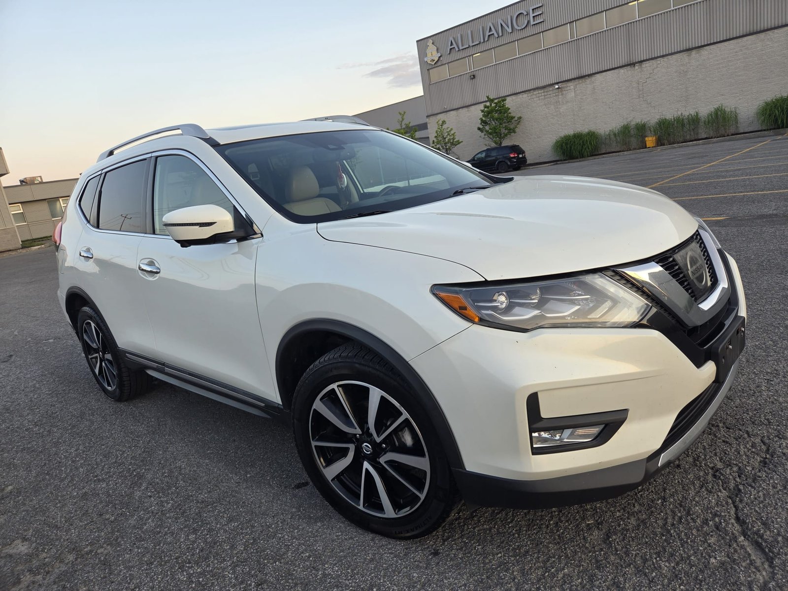 2017 Nissan rogue sl 148000 Km