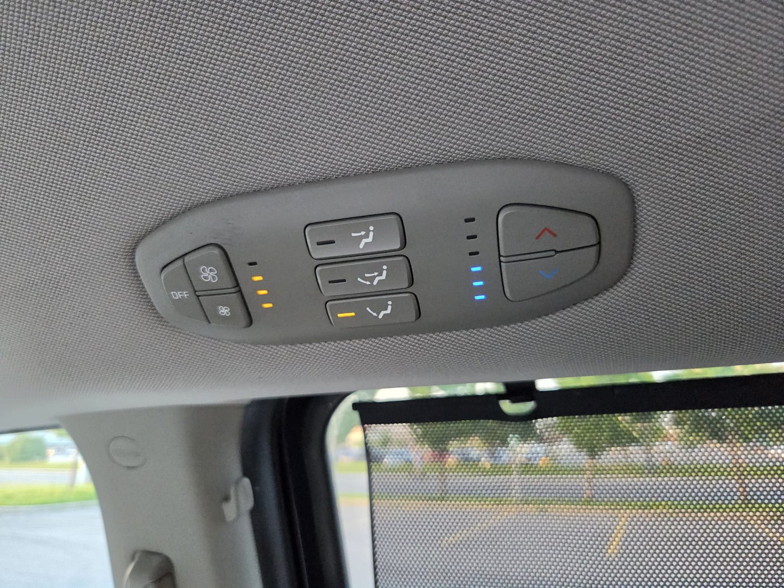 2018 Kia sedona lx 8 places