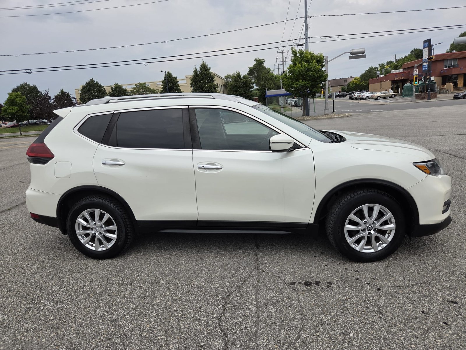 2018 Nissan rogue SV